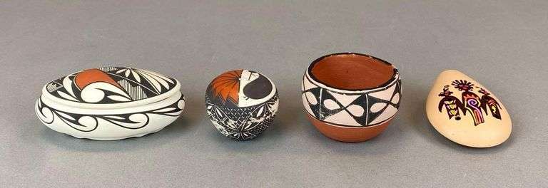 Group of 4 Native American Pottery