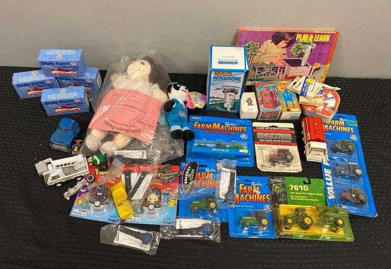 Group of Assorted Toys - Matthew Bullock Auctioneers