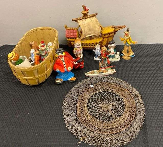 Group of Assorted Figurines - Matthew Bullock Auctioneers