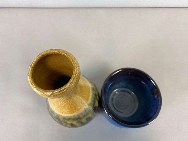 Group of Pottery Items - Matthew Bullock Auctioneers
