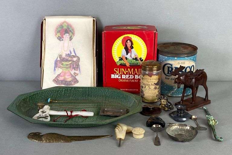 Group of Assorted Items - Matthew Bullock Auctioneers
