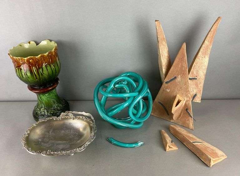 Group of Assorted Items - Matthew Bullock Auctioneers