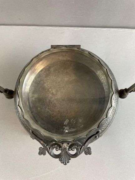 Antique Derby Silver Co. Plated Ornate Dresser Box