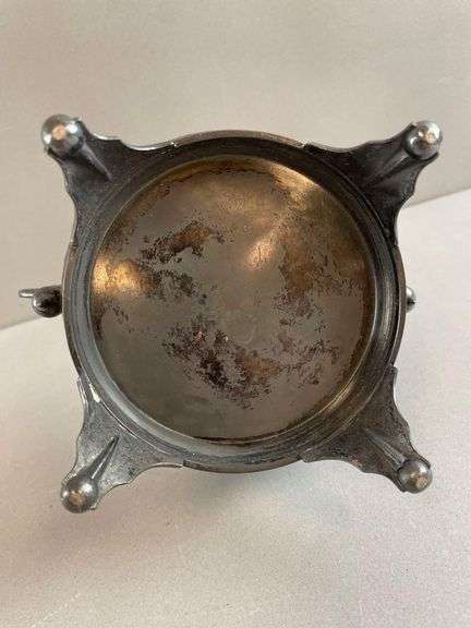 Antique Derby Silver Co. Plated Ornate Dresser Box