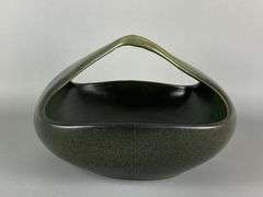 Raymor Roseville No. 166 Ovenproof Pottery Basket