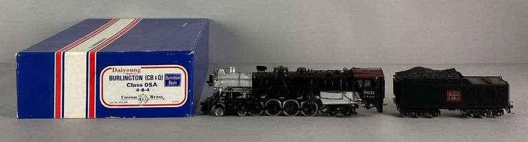 Daiyoung Brass HO Scale 4-8-4 BR Locomotive and Tender