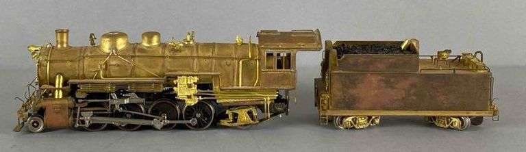Pro Brass HO Scale CB and Q 2-8-2 Locomotive and Tender
