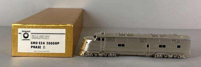 Oriental Limited Brass HO Scale EMD 2000 HP Locomotive
