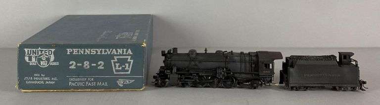 United Brass HO Scale No. 690 PRR 2-8-2 Locomotive and Tender