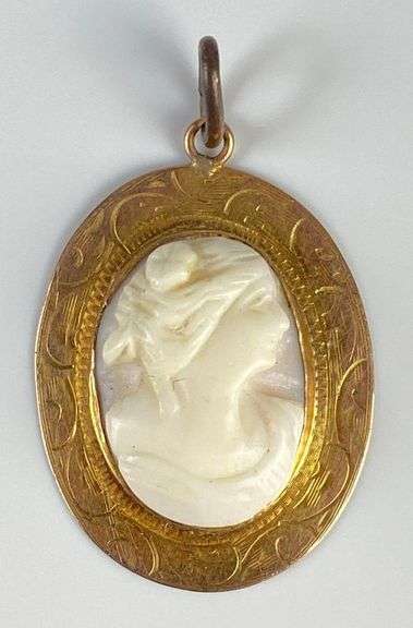 10K Gold Cameo Necklace Pendant