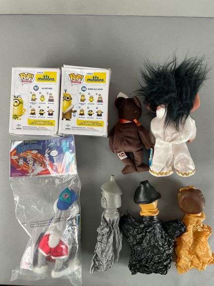 Group of Assorted Pop Culture Items