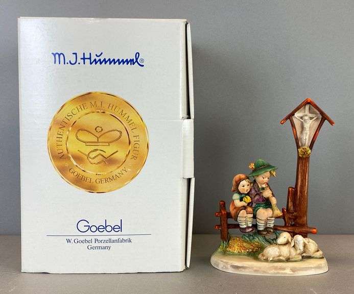 Hummel Goebel Limited Edition A Tuneful Tune Porcelain Figurine