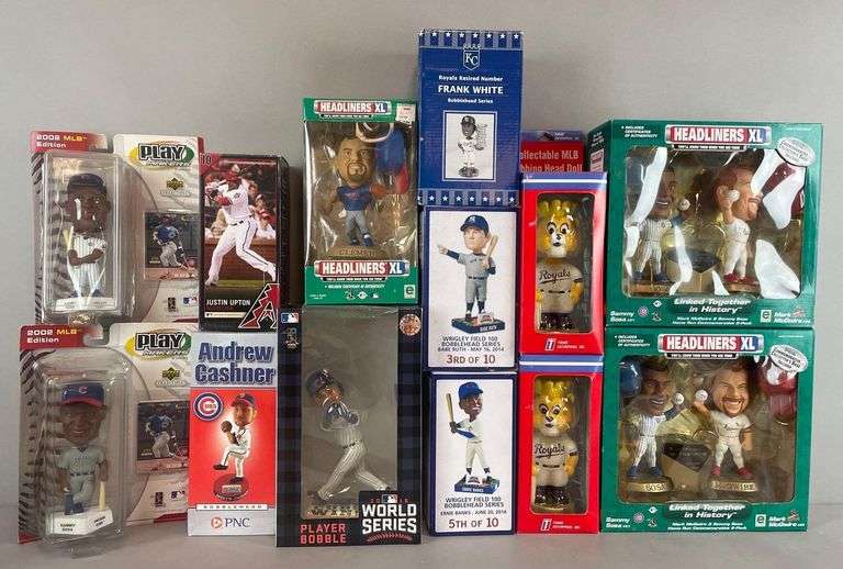 Group of Assorted Baseball Bobbleheads - Matthew Bullock Auctioneers