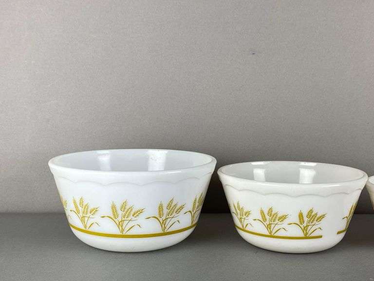Set of 4 White Glass Wheat Motif Nesting Mixing Bowls