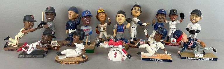 Group of Assorted Baseball Bobbleheads - Matthew Bullock Auctioneers