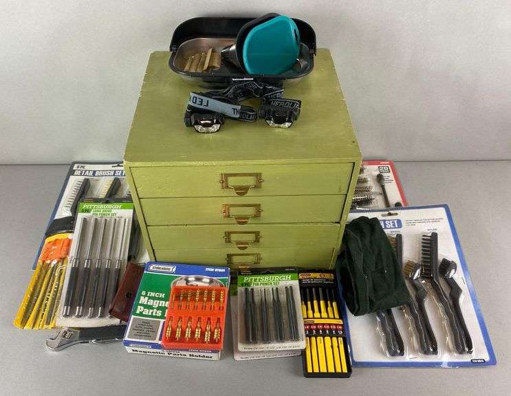 Group of Assorted Tools and More - Matthew Bullock Auctioneers