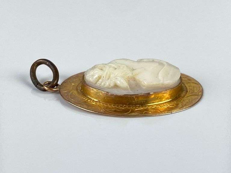 10K Gold Cameo Necklace Pendant