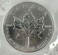 1990 Royal Canadian Mint Canada Maple Leaf $5 1 oz .999 Fine Silver Coin