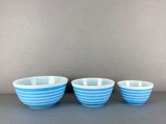 Set of 3 Pyrex Rainbow Blue Stripe Glass Nesting Mixing Bowls