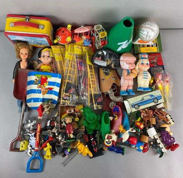 Group of Assorted Toys - Matthew Bullock Auctioneers