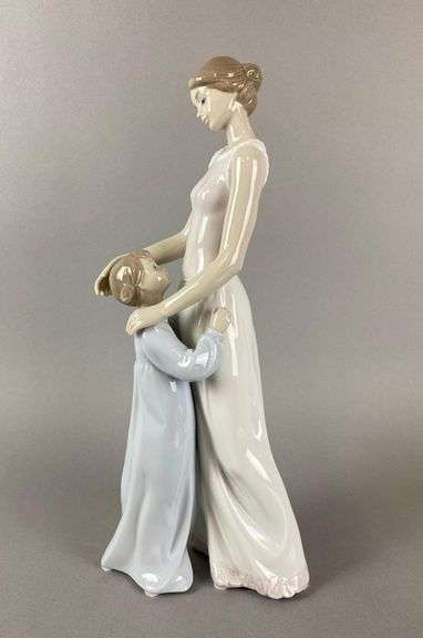 Lladro Porcelain Somone to Look Up To Figurine