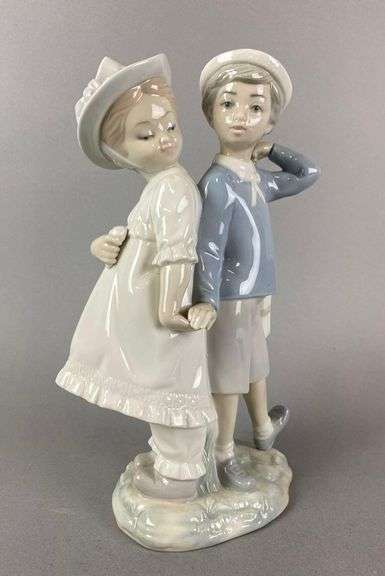 Lladro Porcelain Puppy Love Figurine