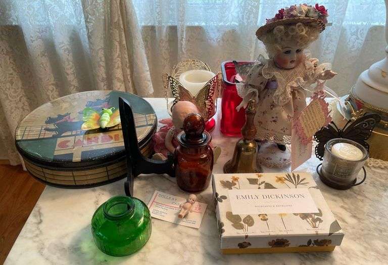 Group of Assorted Items - Matthew Bullock Auctioneers