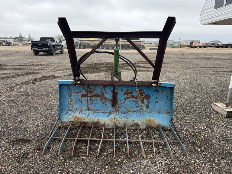 Manure Bucket w/ Home Built Grapple for Skidsteer
