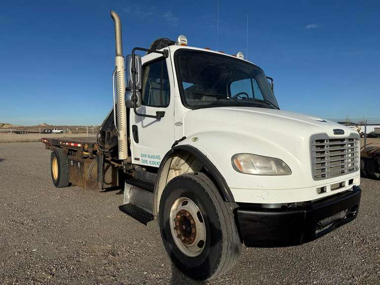2010 Freightliner M2 106 S/A HIAB XS Picker Deck Truck