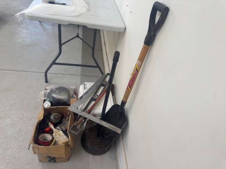 Shovel, Stool, Hardware