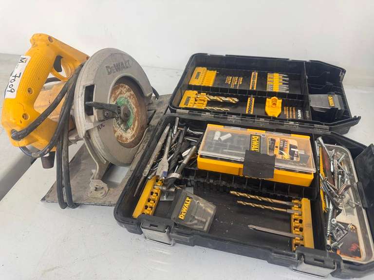 Dewalt Corded Circular Saw and Partial Bit Set