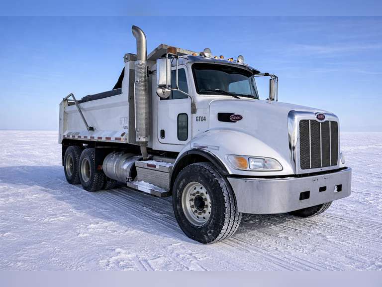 2019 Peterbilt 348 T/A Gravel Truck