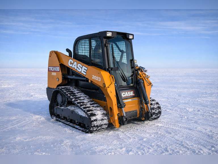 2023 Case TR310B Skidsteer