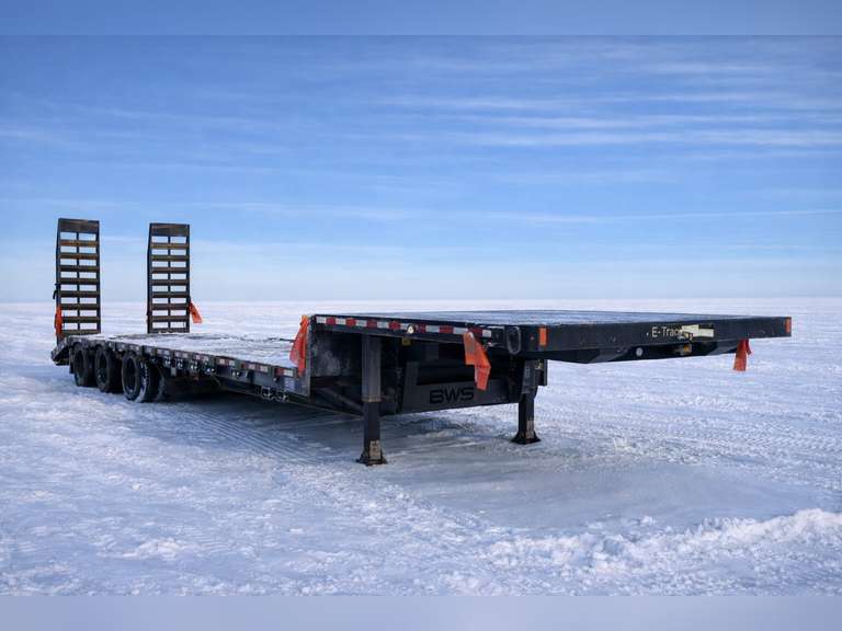 2023 BWS Lowbed Tri-Axle Equipment Trailer