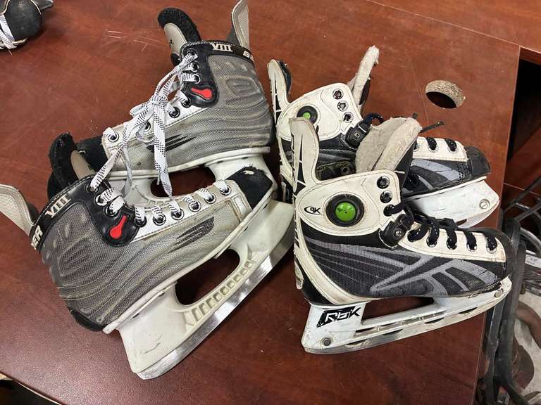 (2) Pairs of Jr Hockey Skates