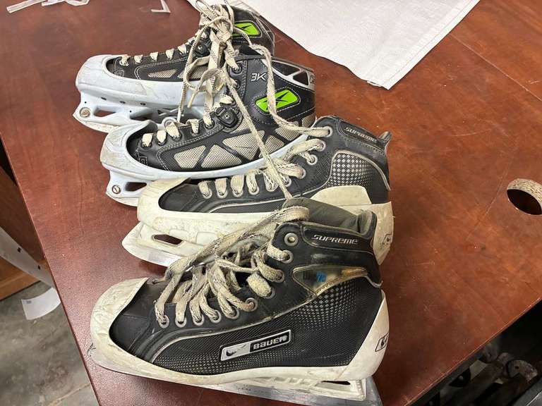 (2) Pairs of Jr Hockey Skates