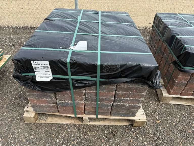 Pallet of 8" x 10" x 2 3/8" Roman Paver Stones