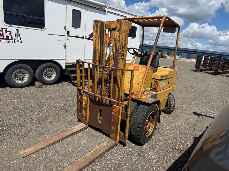 CAT V60B Forklift (Non-Runner)