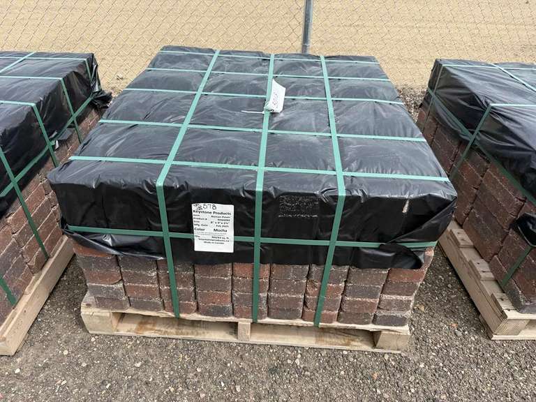Pallet of 8" x 4" x 2 3/8" Roman Paver Stones