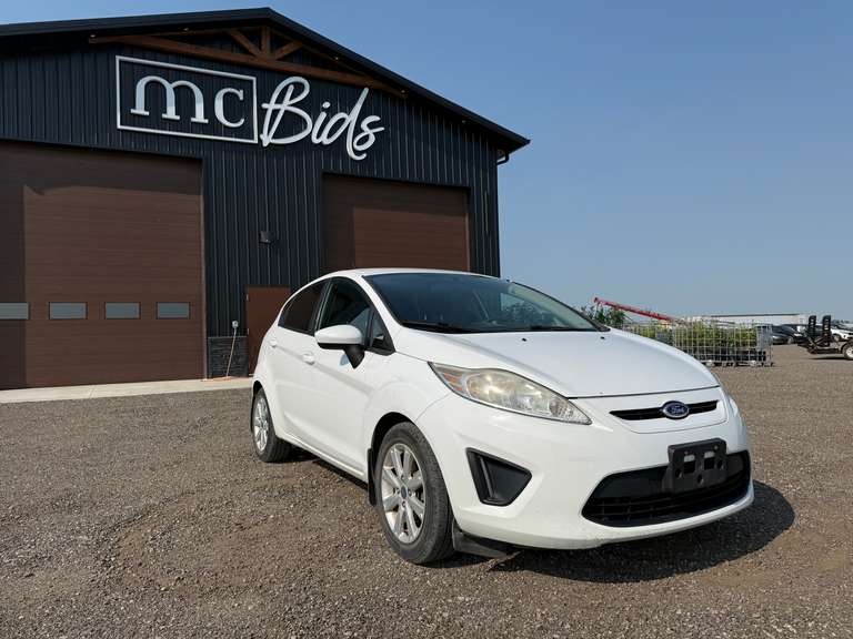 2013 Ford Fiesta SE Hatchback