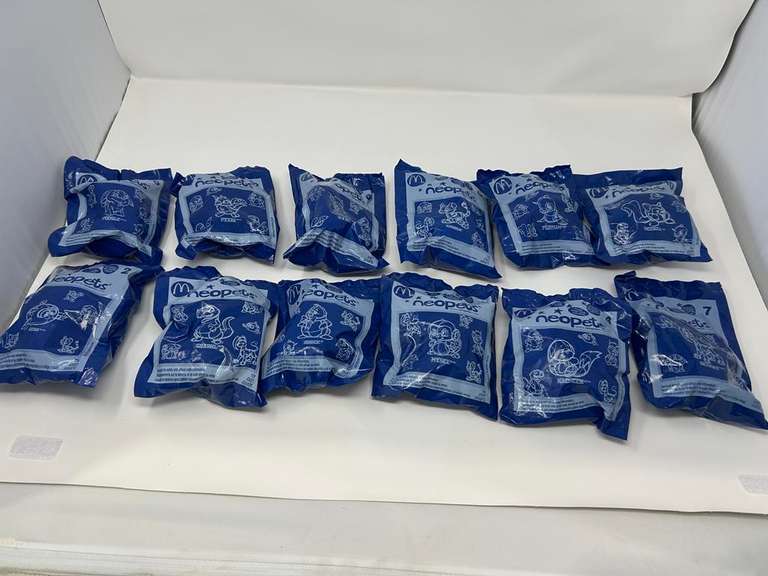 Set of (12) Neopets Happy Meal Toys