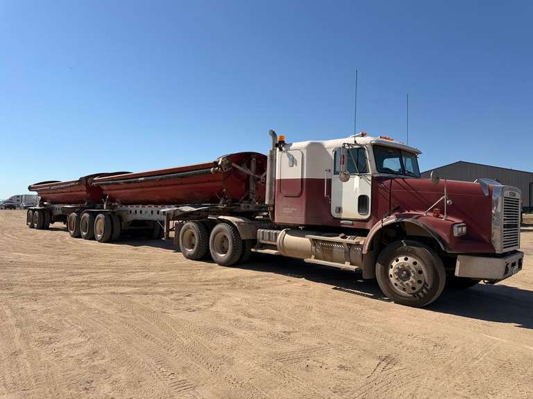 2007 Freightliner FLD120 Semi Truck