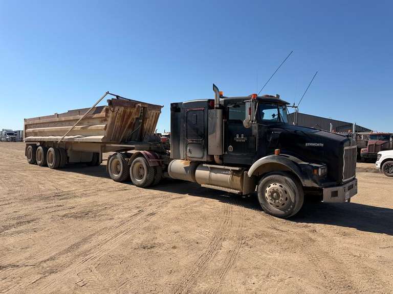 1990 Kenworth T800 Semi Truck