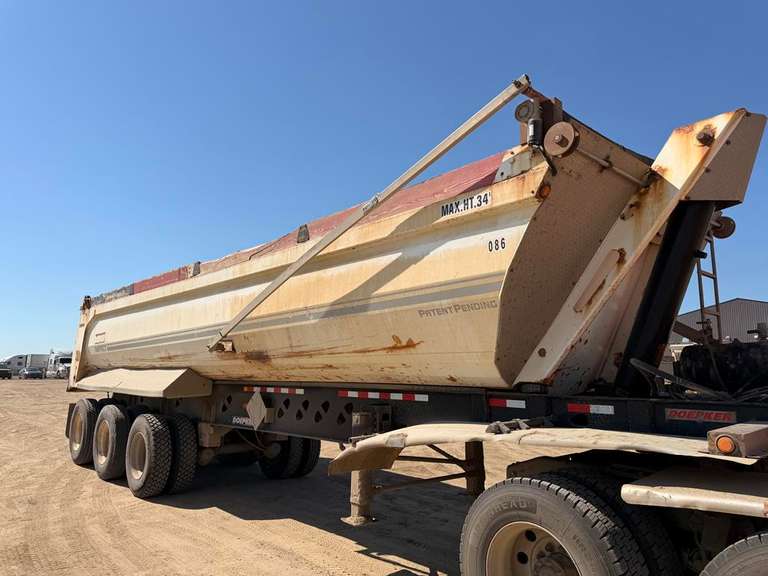 2013 Doepker Impact Tridem End Dump Trailer