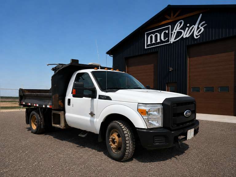 2011 Ford F350 Super Duty Dump Truck