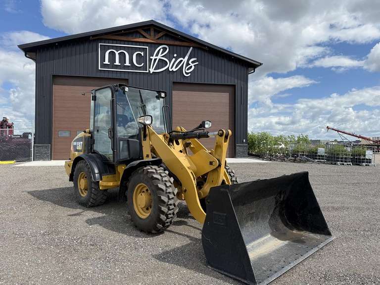Caterpillar 906M Wheel Loader
