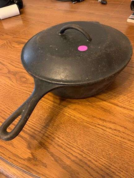 #8 USA 3 notch cast iron chicken fryer