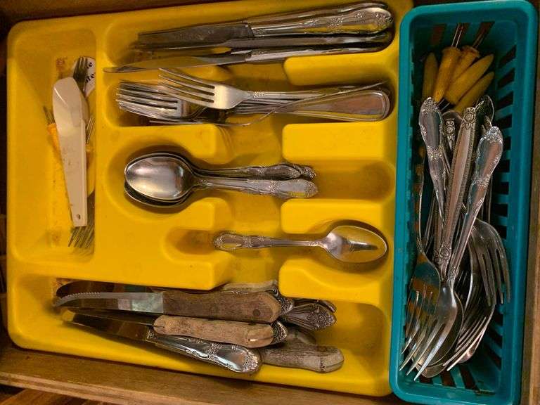 Contents of drawer- flatware
