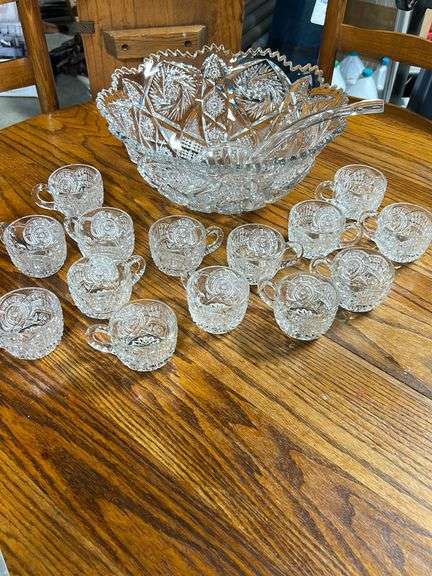 Absolutely gorgeous ! Heavy pressed glass Punch bowl & 14 cups