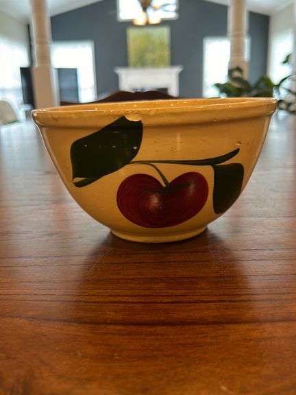 Mid century Watt apple bowl